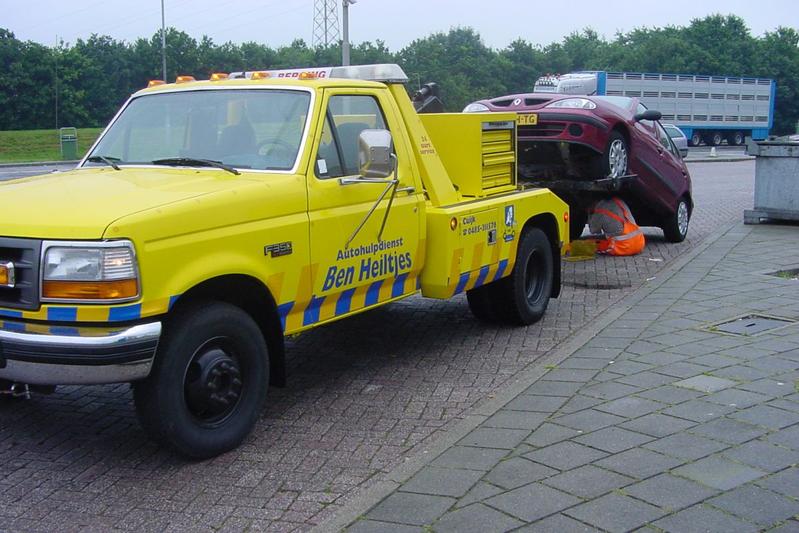 auto-slepen-rood
